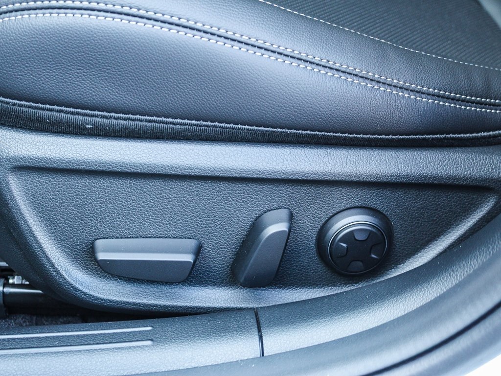 2026 Genesis G70 2.5T photo 19