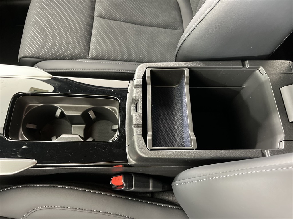 2025 Mitsubishi Eclipse Cross SEL photo 18