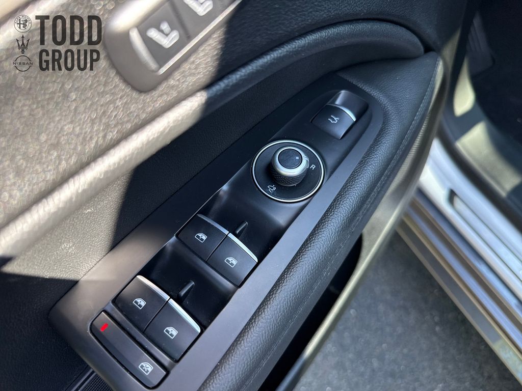 2022 Alfa Romeo Stelvio Ti photo 11