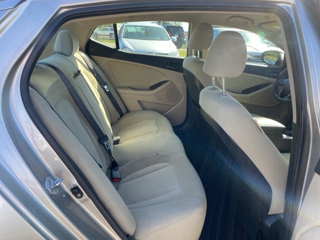 2011 Kia Optima LX photo 20