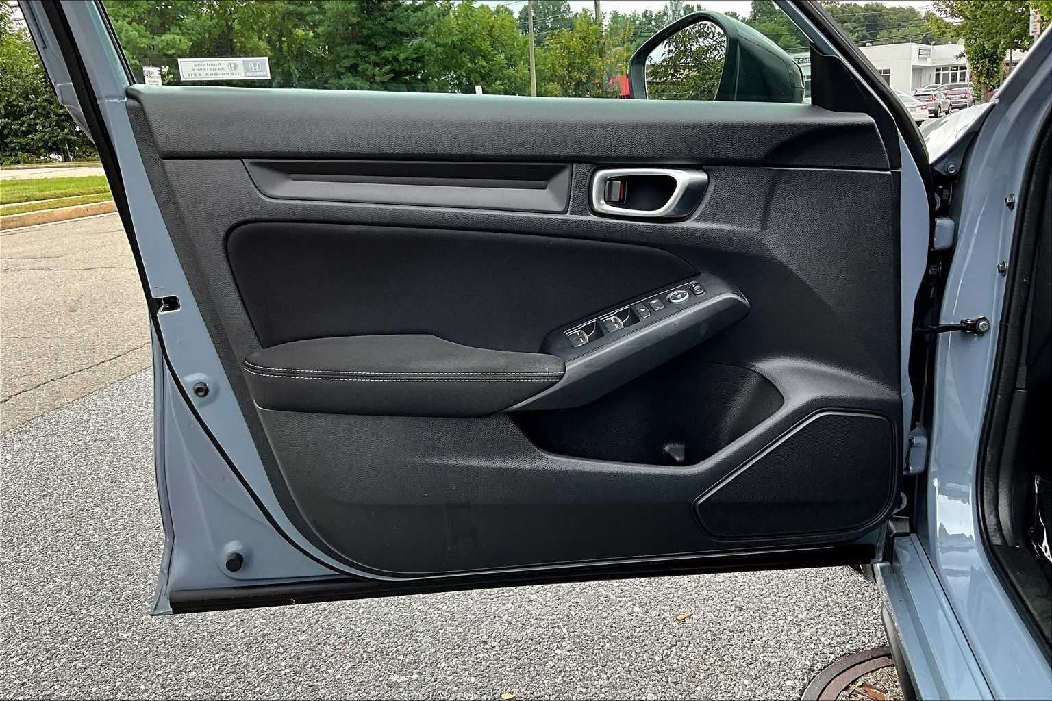 2023 Honda Civic Hatchback Sport photo 20