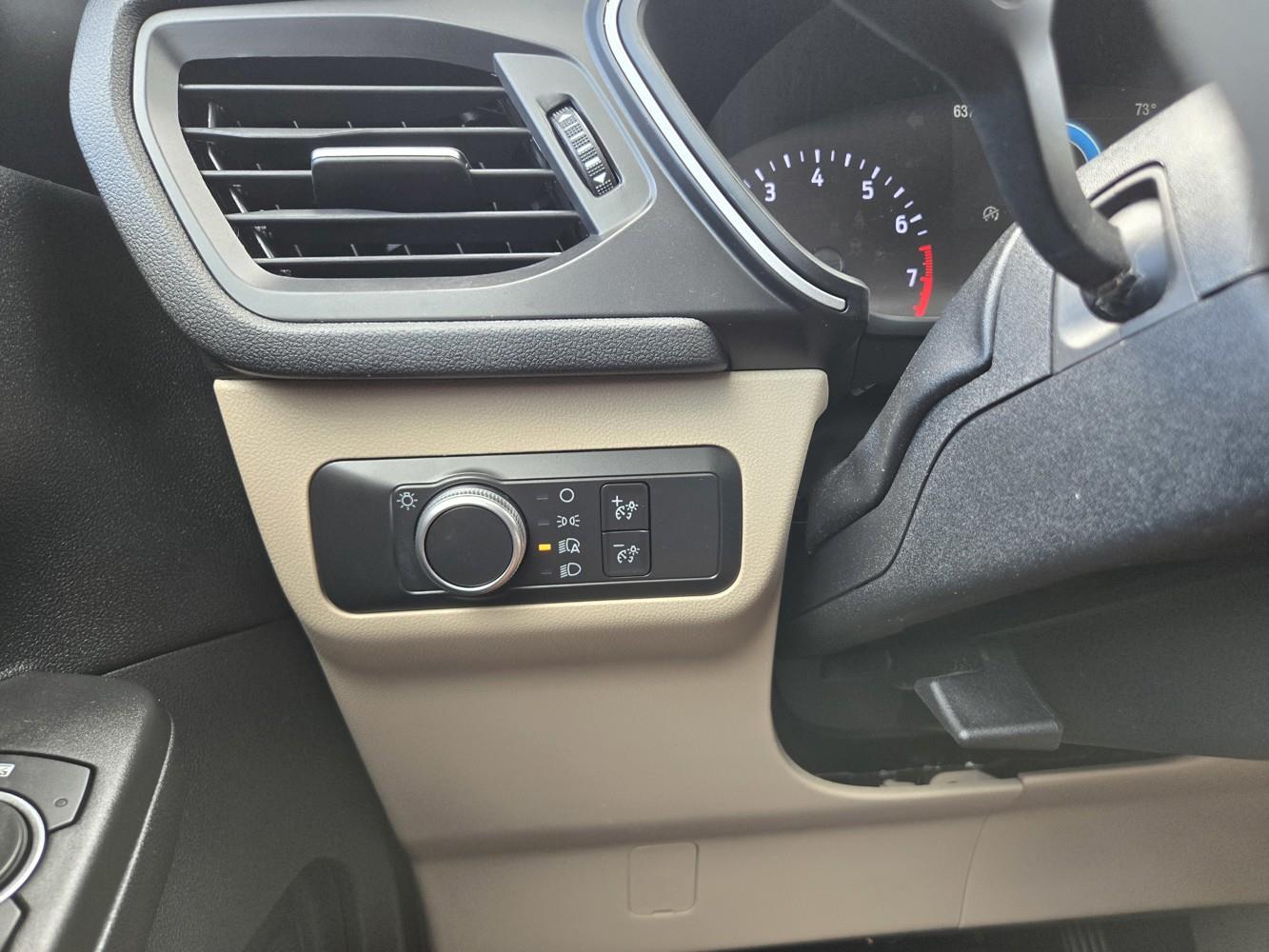 2020 Ford Escape SE photo 19