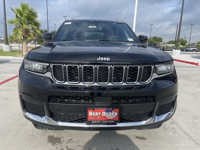2025 Jeep Grand Cherokee Laredo X photo 2
