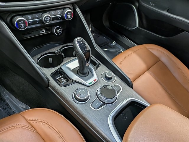 2022 Alfa Romeo Giulia Ti photo 14