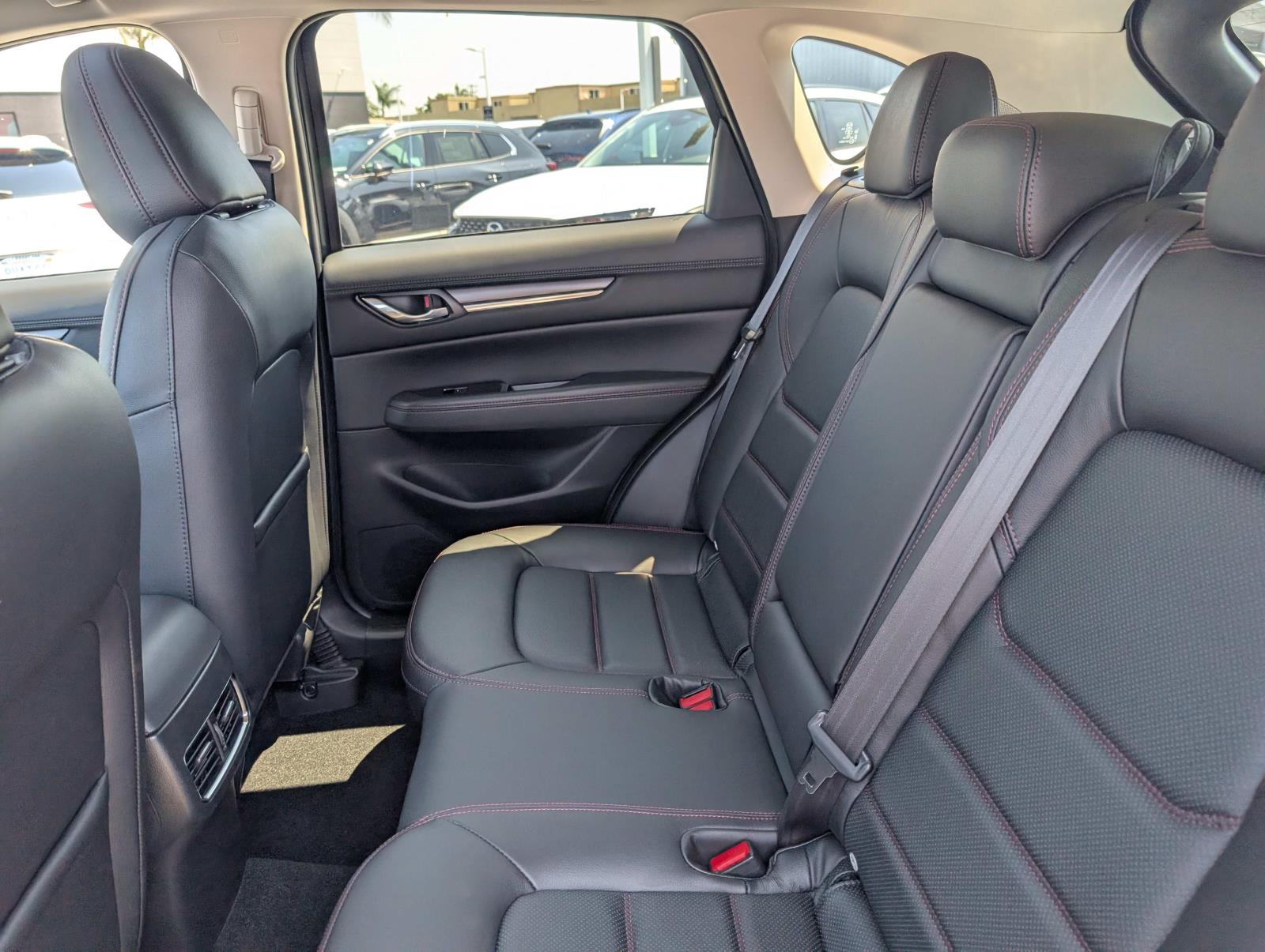 2025 Mazda CX-5 2.5 S Carbon photo 3