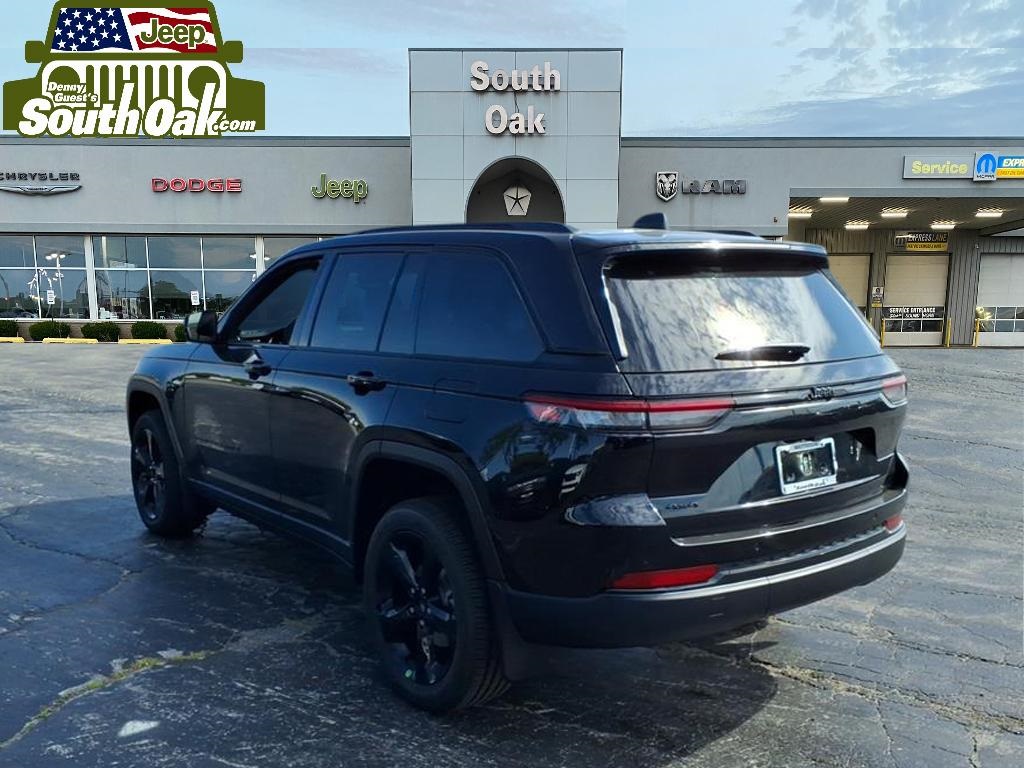 2025 Jeep Grand Cherokee Altitude X photo 3