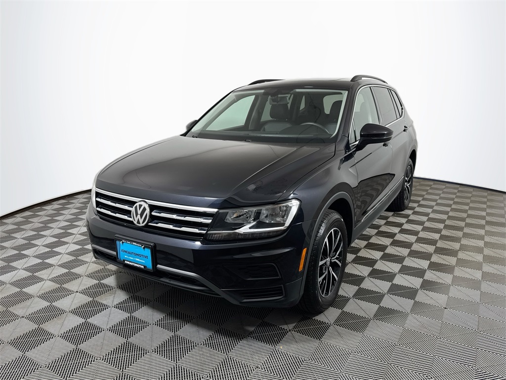 2021 Volkswagen Tiguan SE's photo