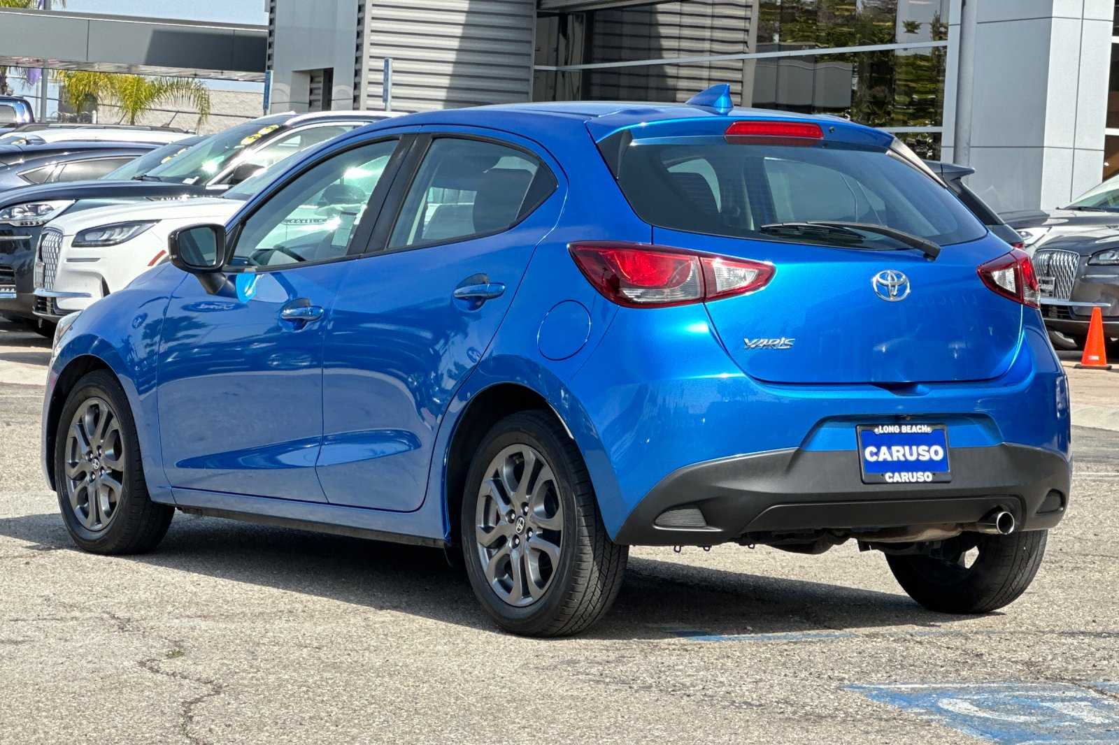 2020 Toyota Yaris LE photo 5