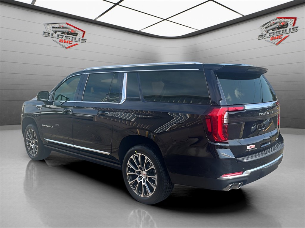 2026 Gmc Yukon XL Denali photo 3