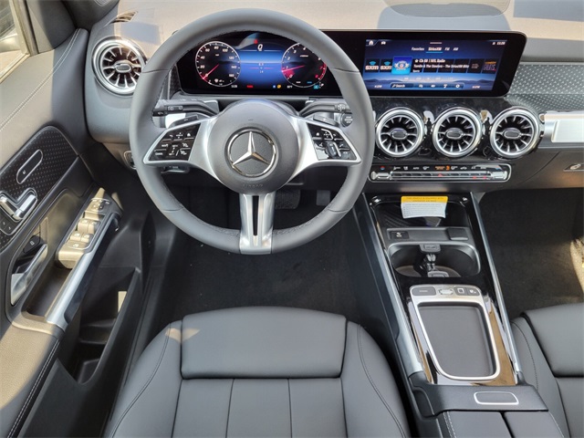 2025 Mercedes Benz GLB 250 4MATIC photo 12