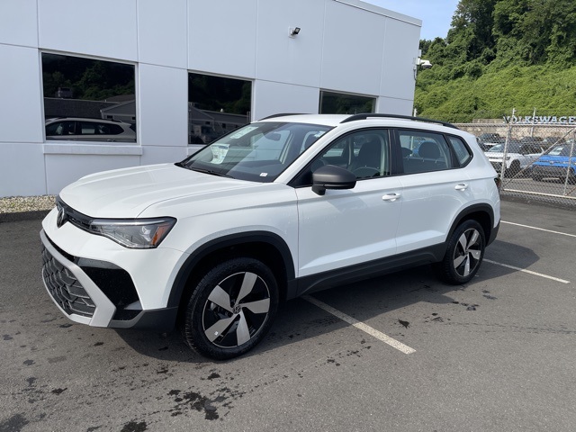 2025 Volkswagen Taos S photo 2