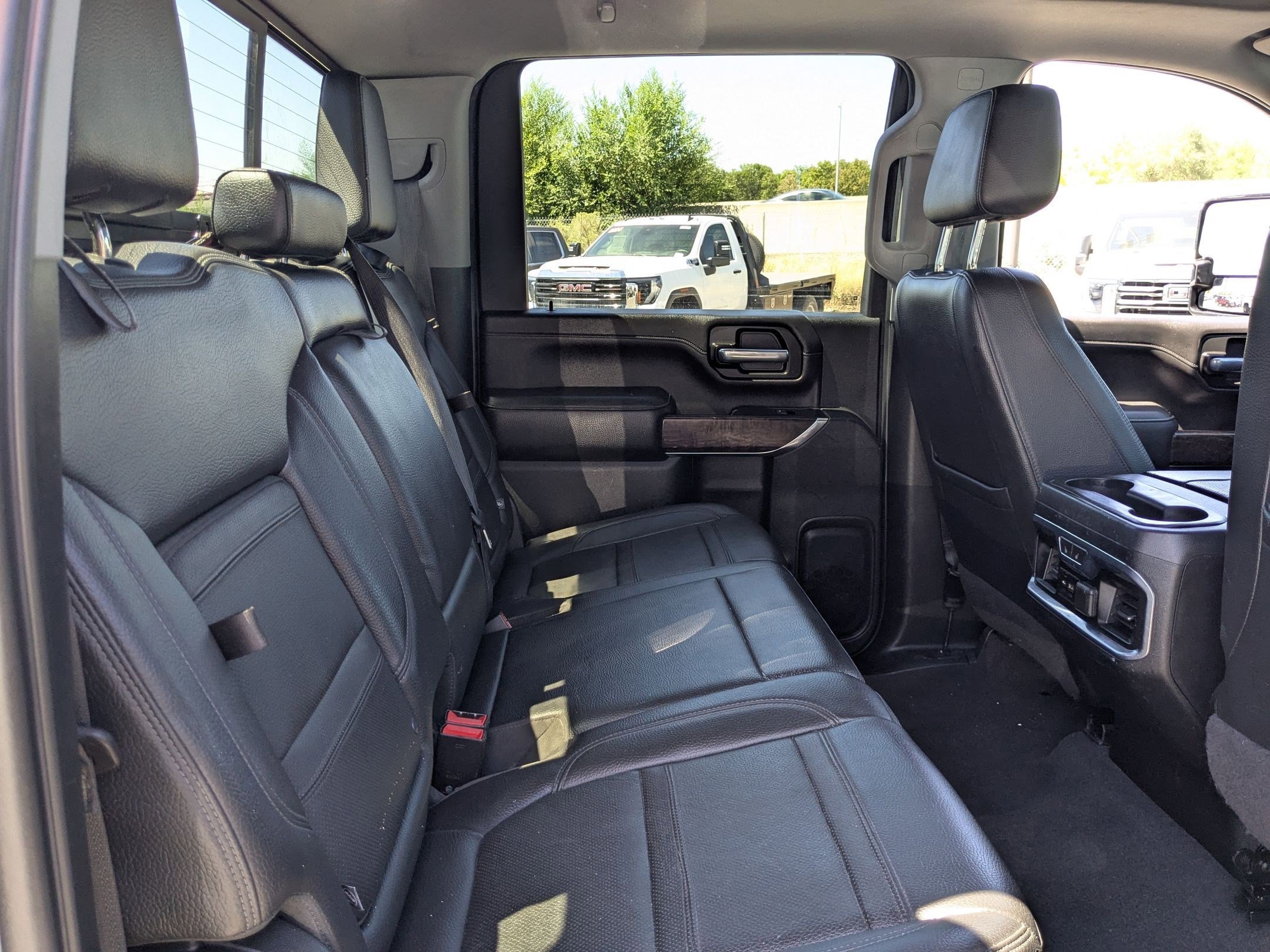 2020 Gmc Sierra 2500 HD Denali photo 24