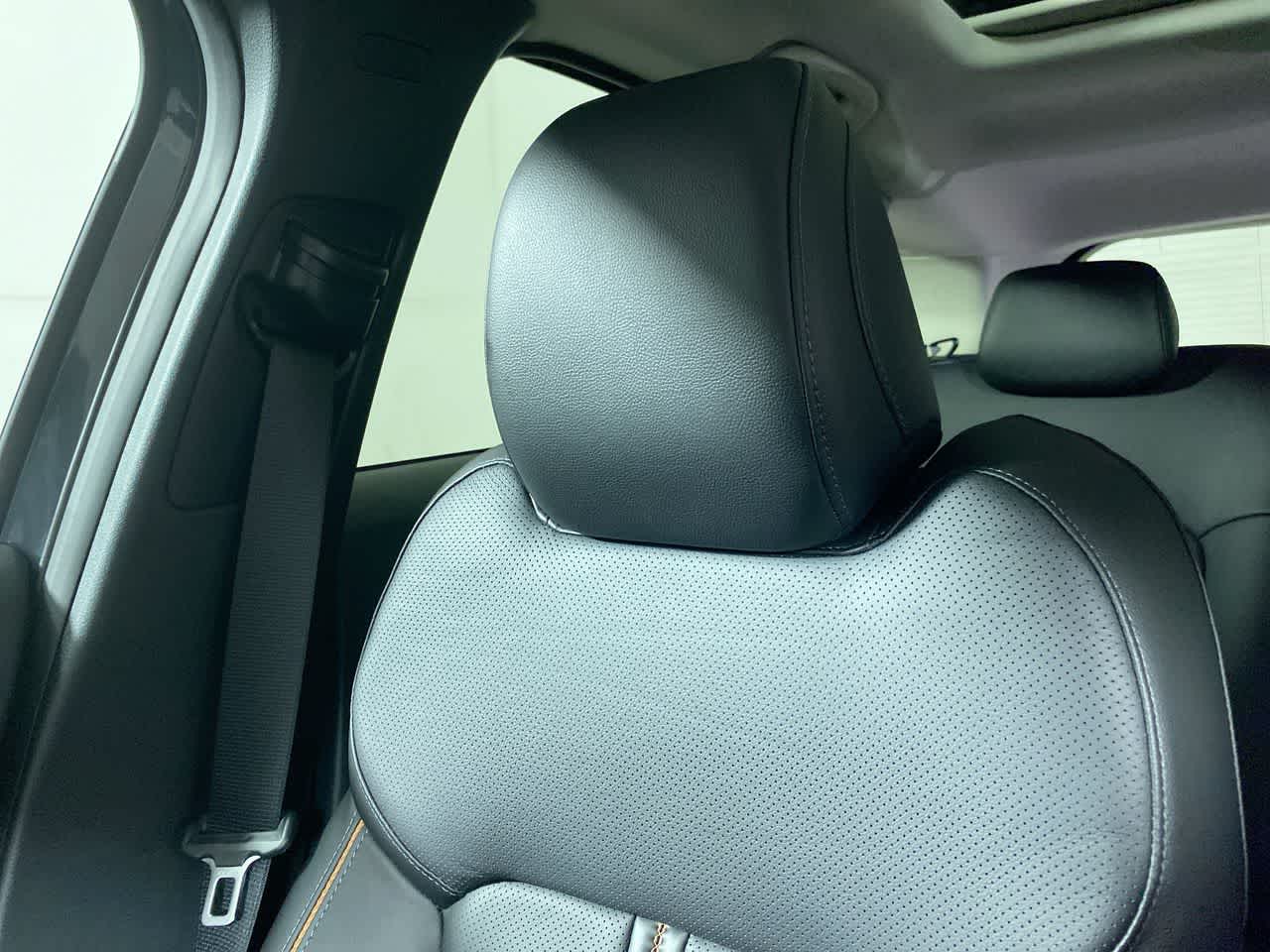 2025 Mazda CX-50 Premium photo 25