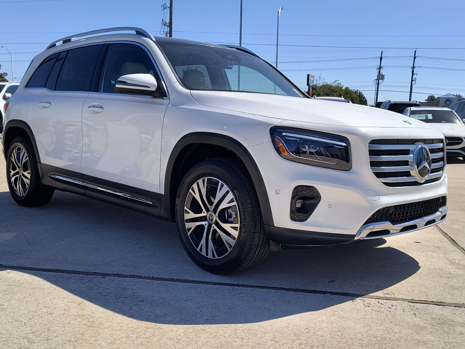 2025 Mercedes Benz GLB 250 photo 5