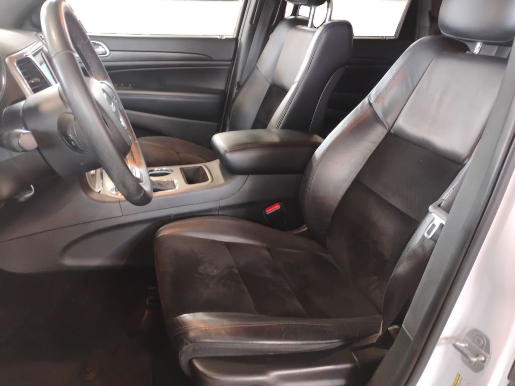 2018 Jeep Grand Cherokee Altitude photo 16