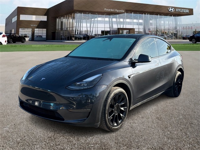 2024 Tesla Model Y Long Range's photo