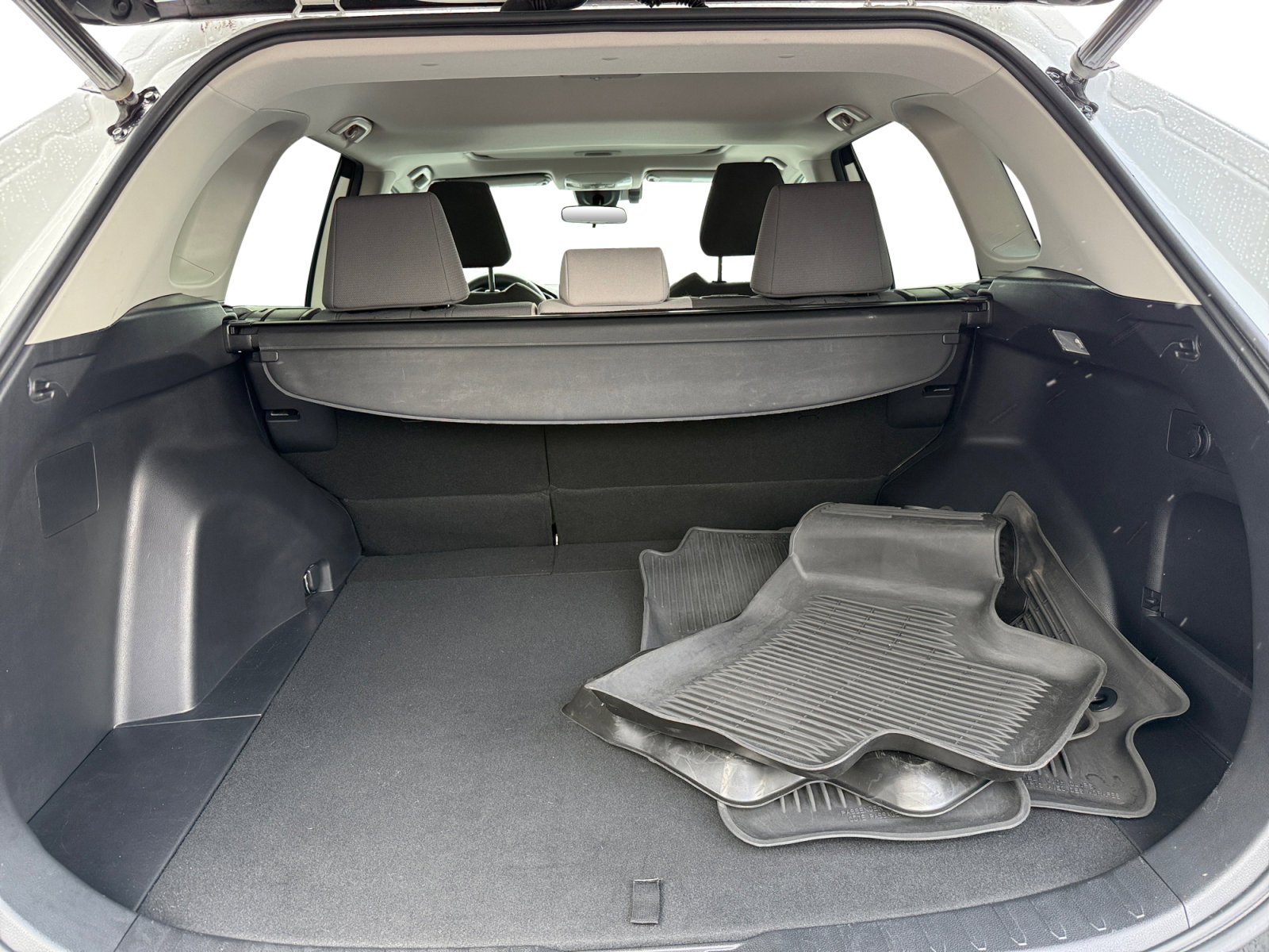 2021 Toyota RAV4 XLE photo 17