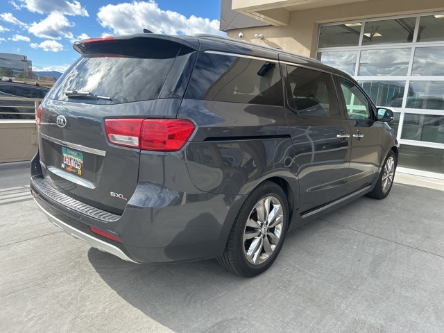 2017 Kia Sedona SX Limited photo 3