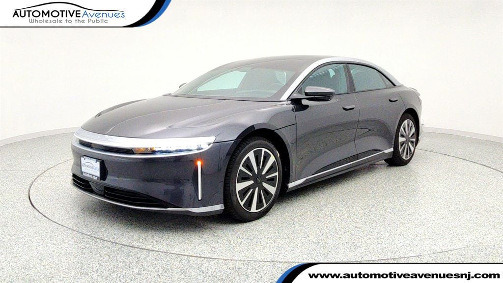 2024 Lucid Air Touring's photo