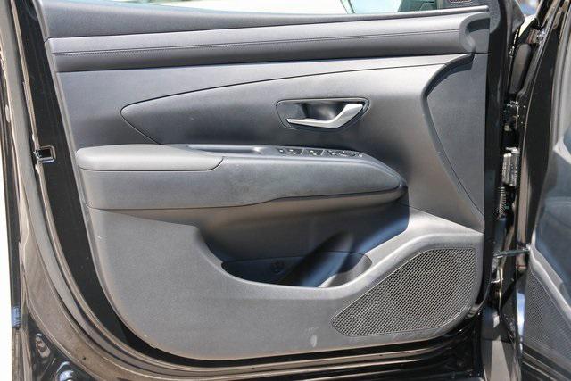 New 2025 Black Hyundai SEL FWD image 8