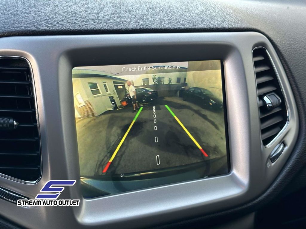 2018 Jeep Compass Latitude photo 27