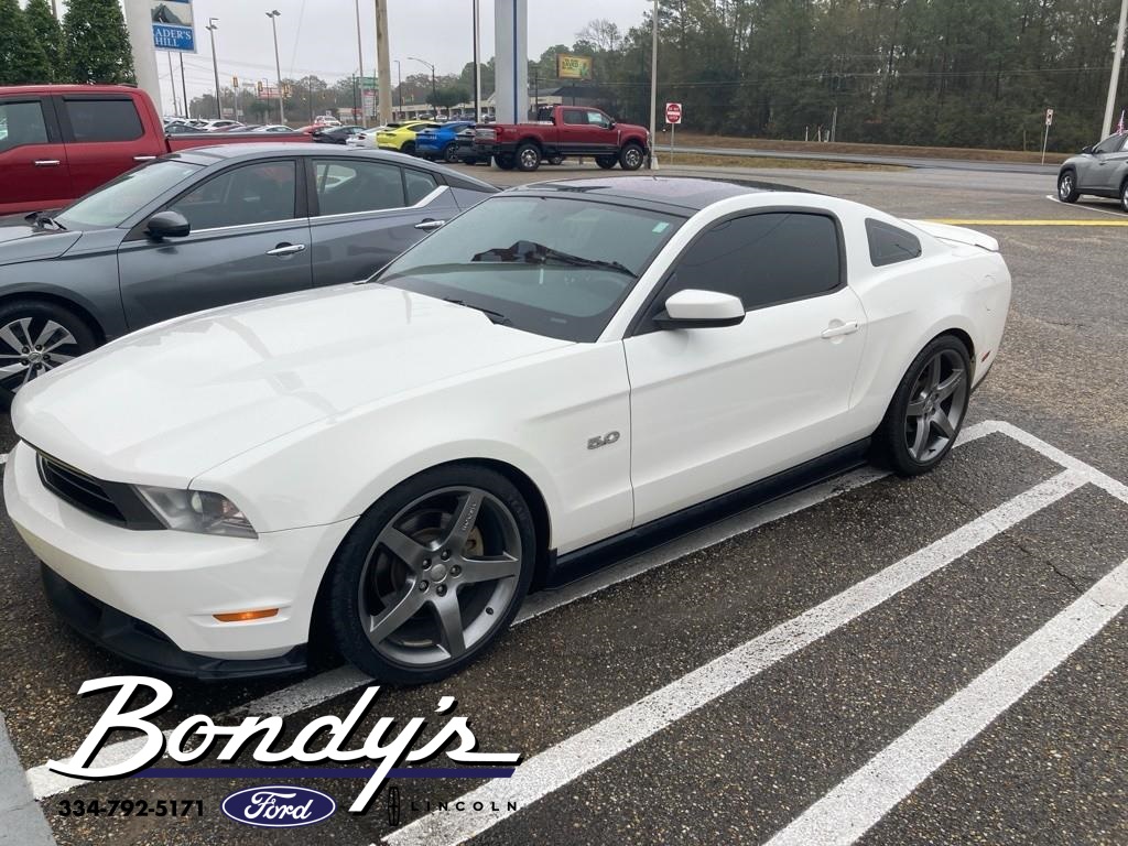 2012 Ford Mustang GT Premium's photo