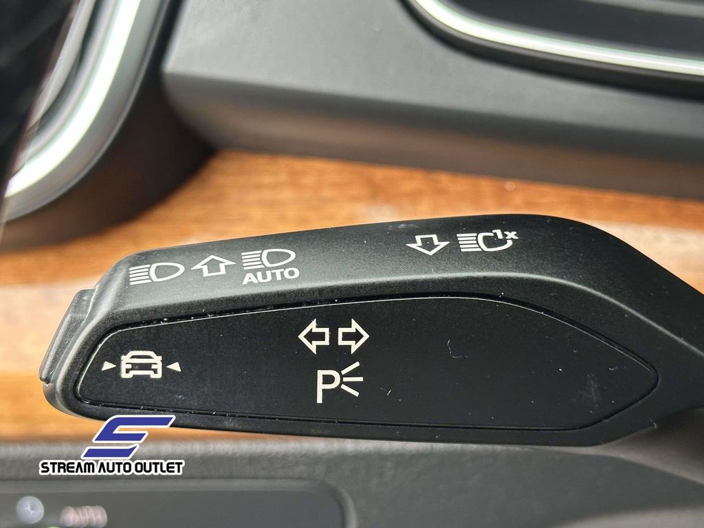 2023 Audi Q5 45 S line Premium photo 20