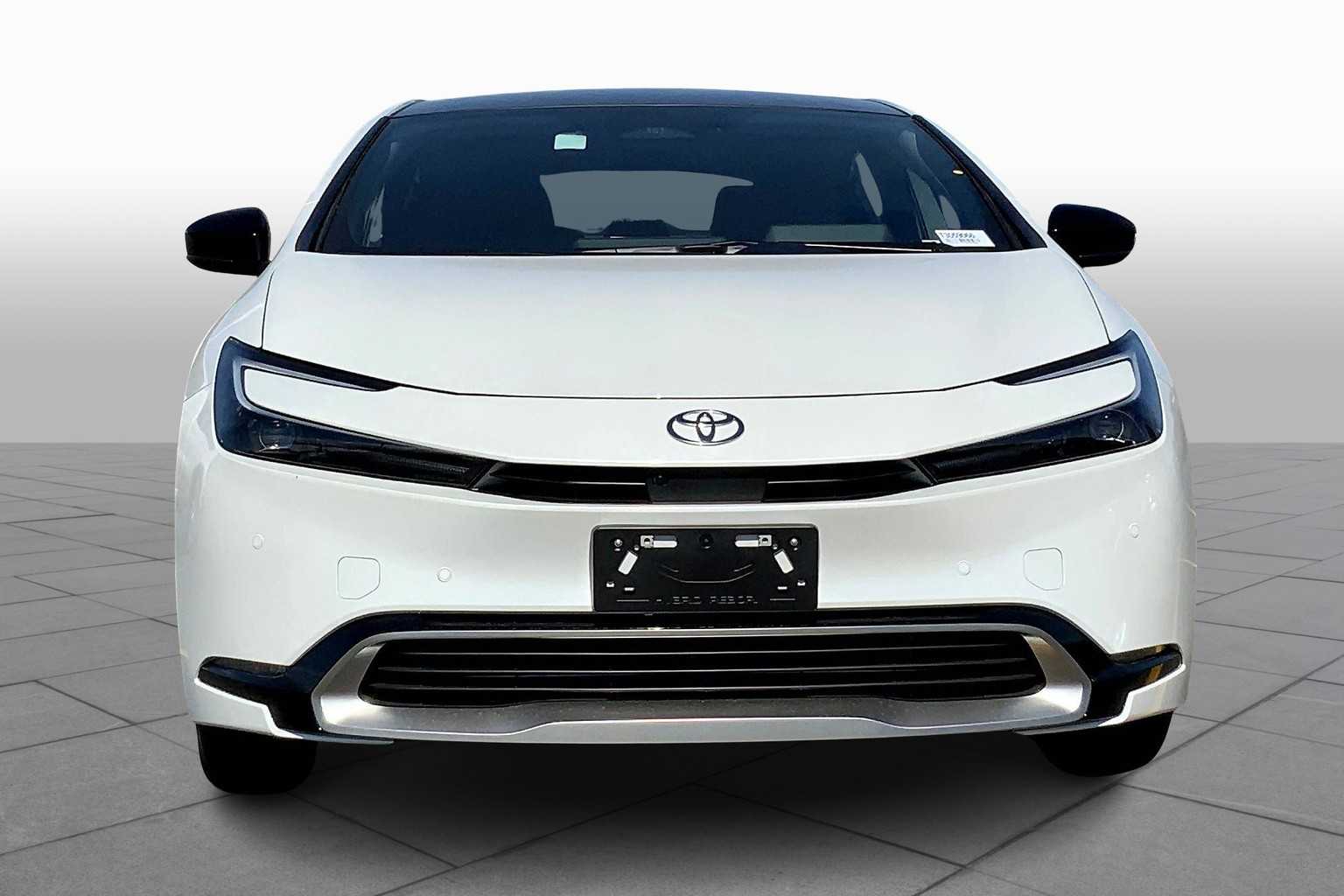 2026 Toyota Prius Plug-in Hybrid XSE Premium photo 3