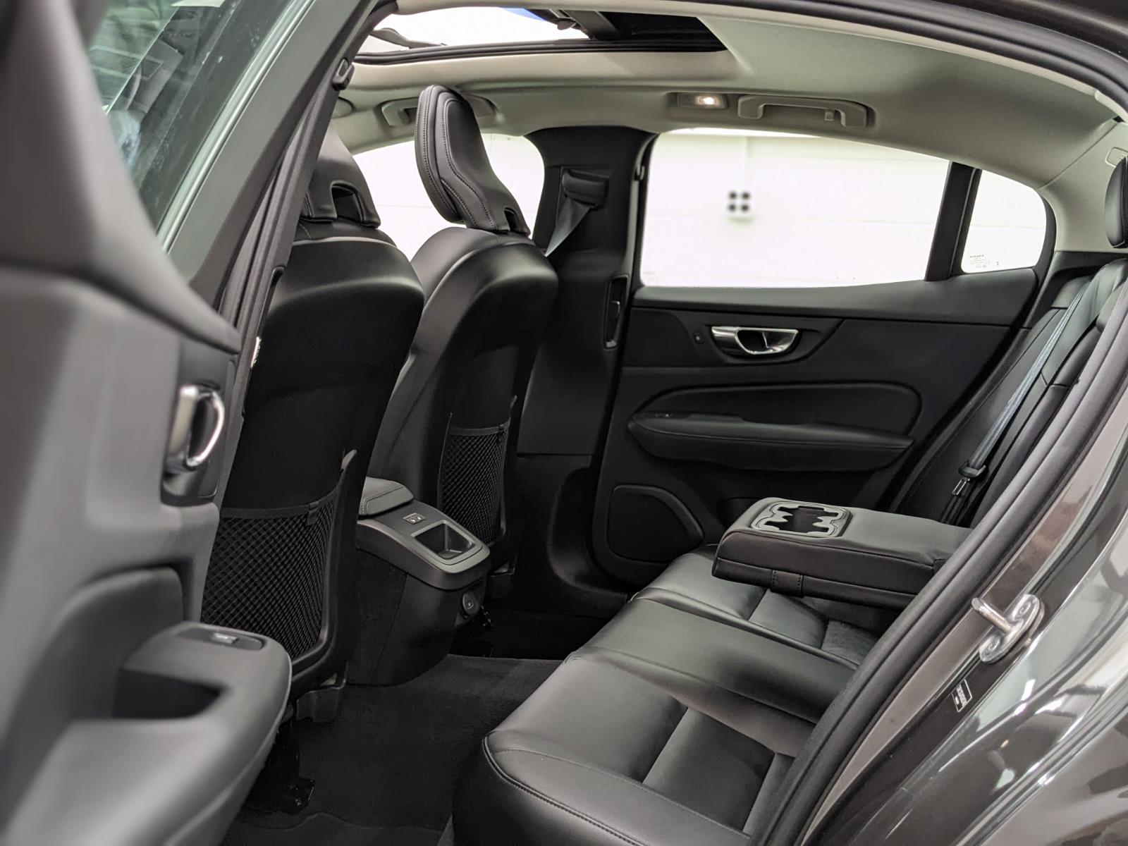 2025 Volvo S60 B5 Core photo 3