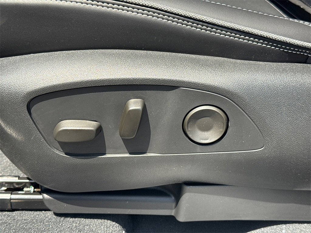 2025 Gmc Sierra EV Denali photo 17