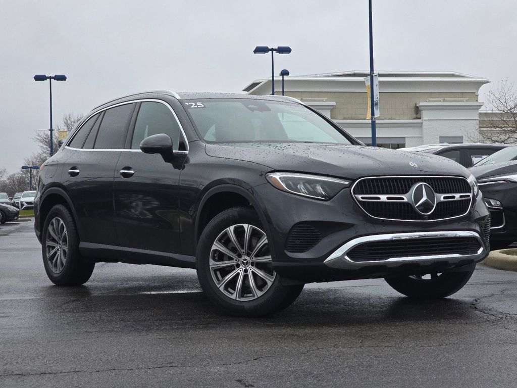 2025 Mercedes-Benz GLC
