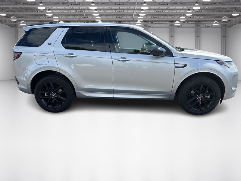 2025 Land Rover Discovery Sport S photo 4