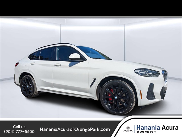 2022 BMW X4 30i's photo