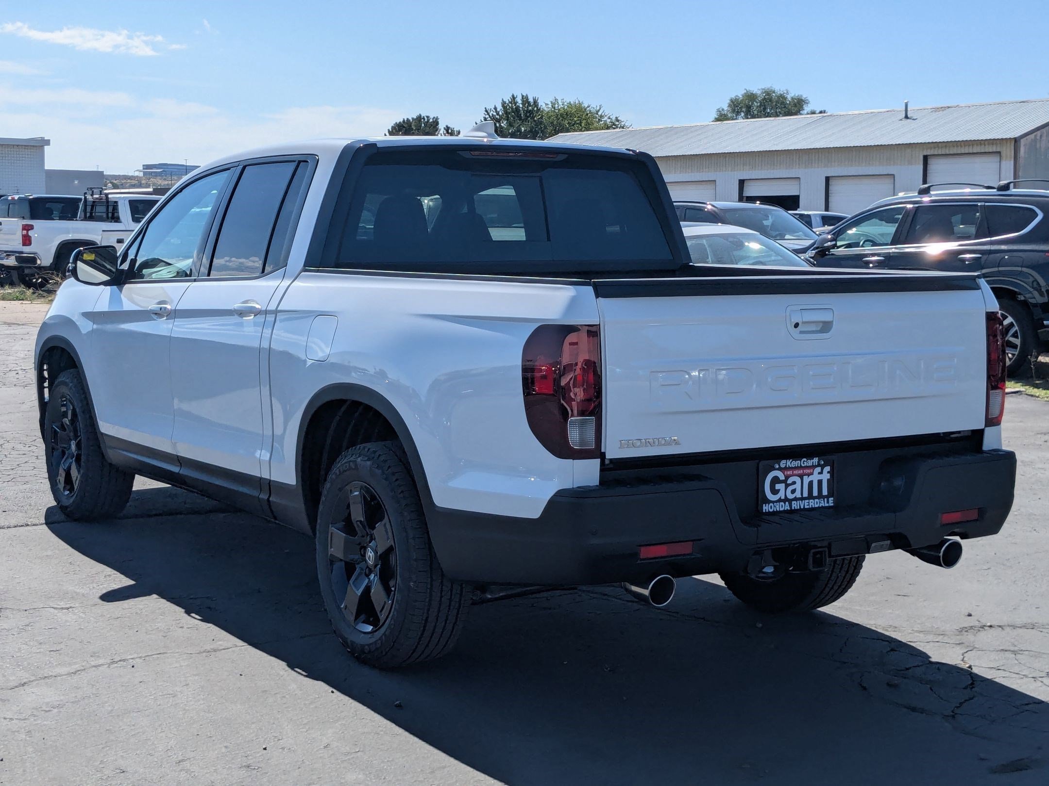 2025 Honda Ridgeline Black Edition photo 5