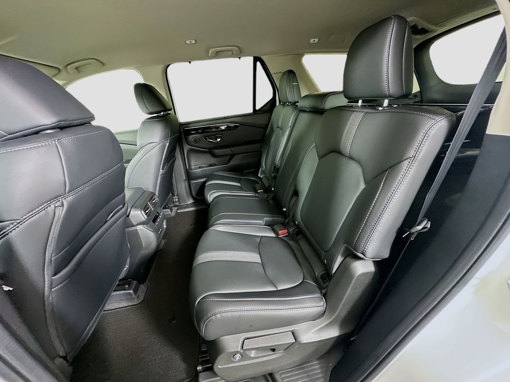 2025 Honda Pilot EX-L photo 16