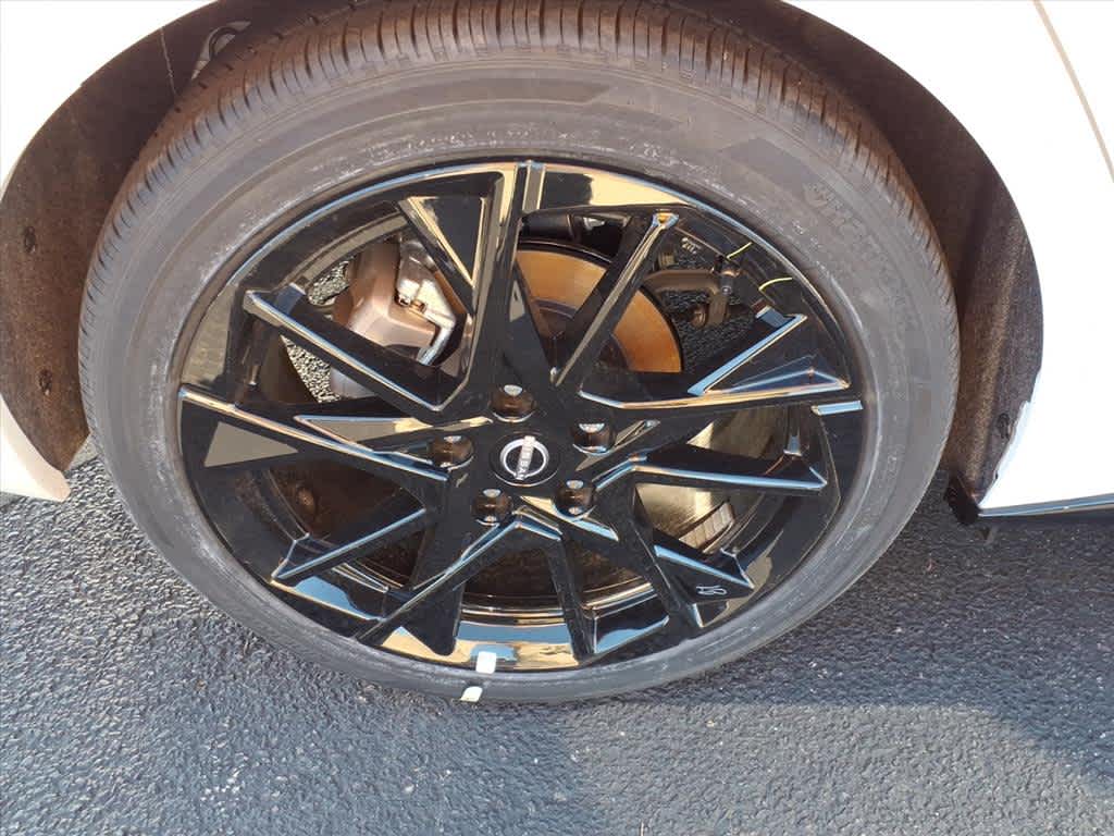2025 Nissan Sentra SR Midnight Edition photo 4