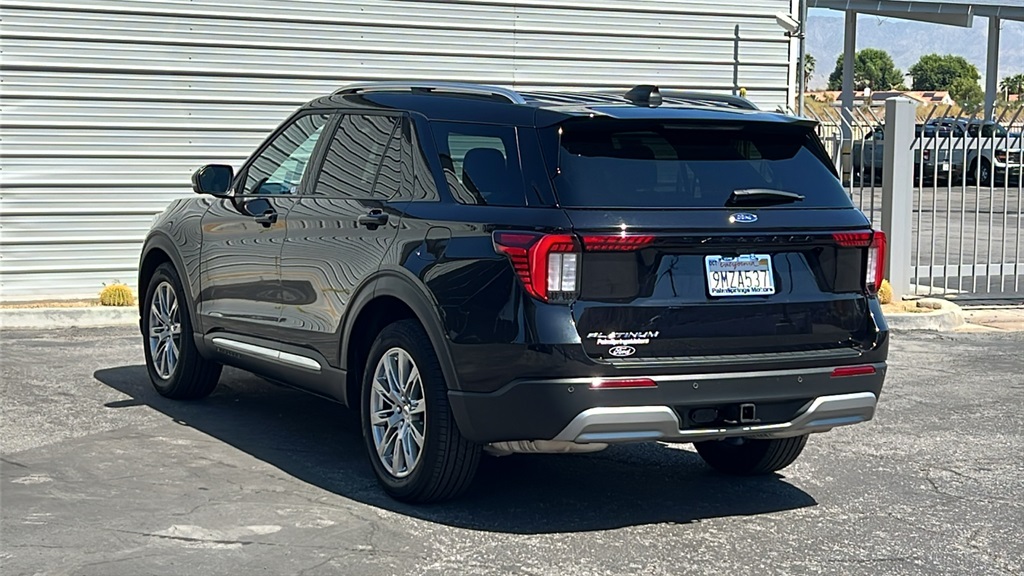 2025 Ford Explorer Platinum photo 2