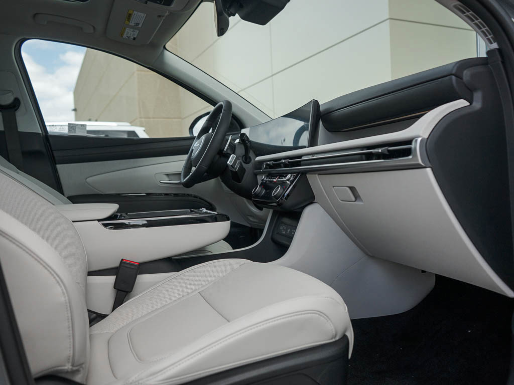 2025 Hyundai Tucson Limited photo 10