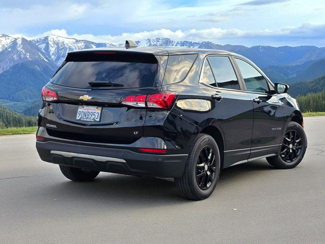 2022 Chevrolet Equinox LT photo 3