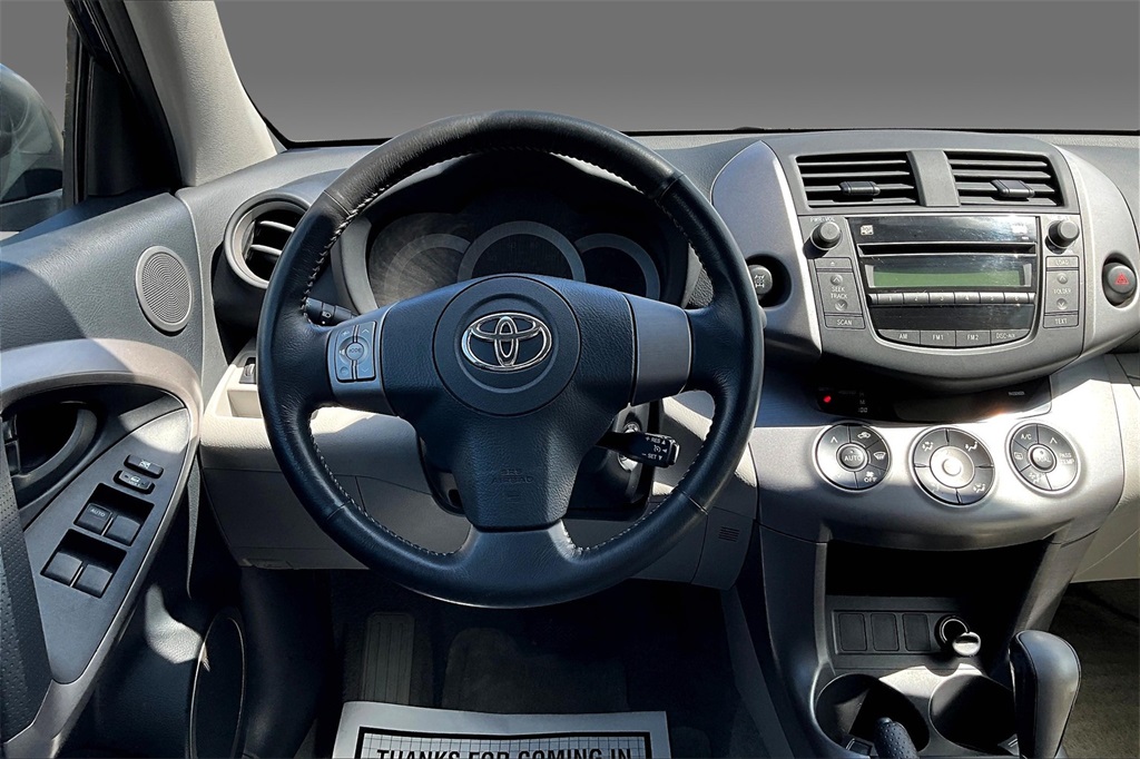 2006 Toyota RAV4 Limited photo 2