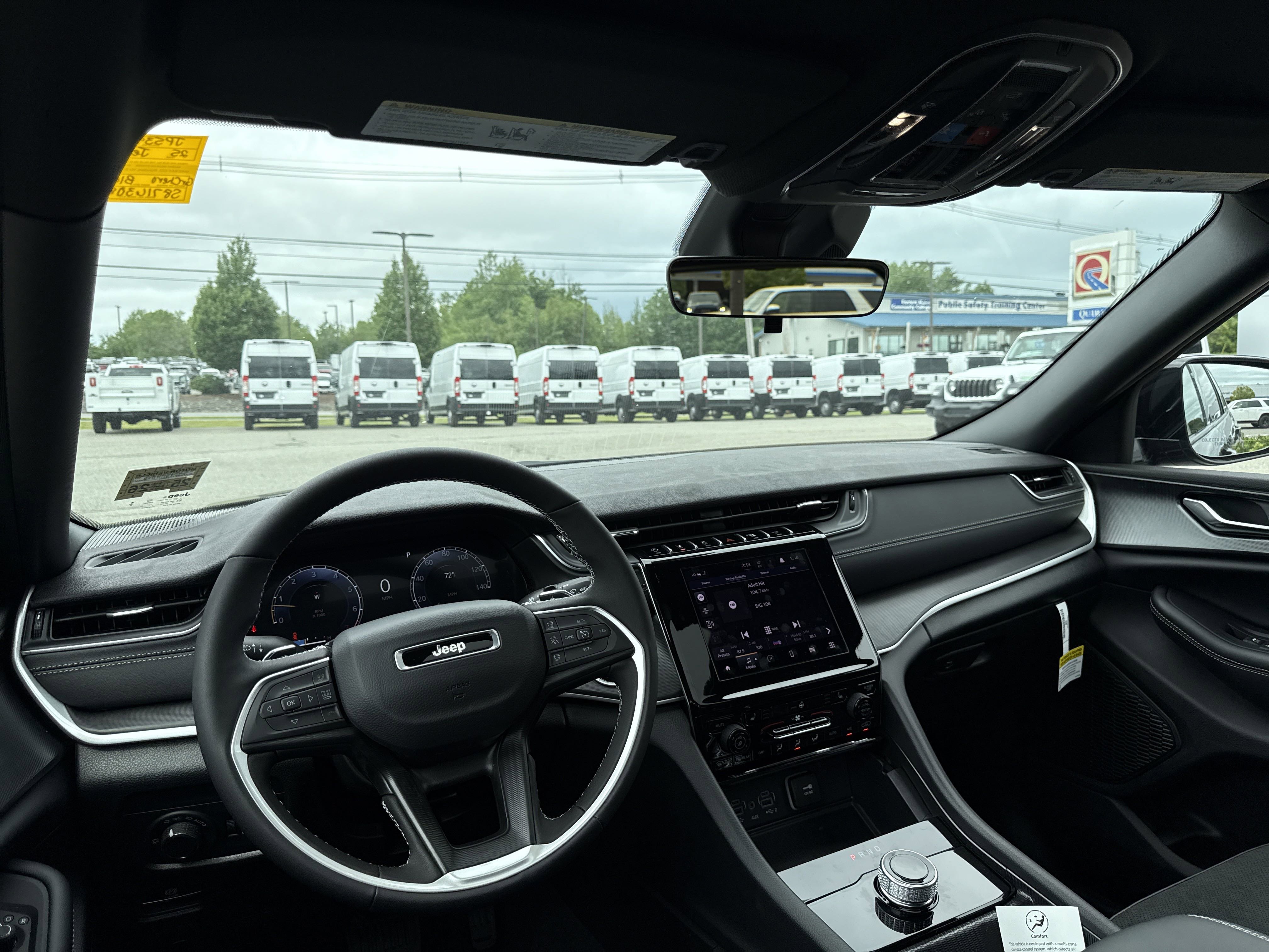 2025 Jeep Grand Cherokee Altitude X photo 3