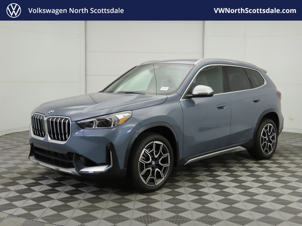 2024 BMW X1 28i's photo