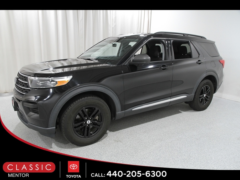2021 Ford Explorer XLT photo 3