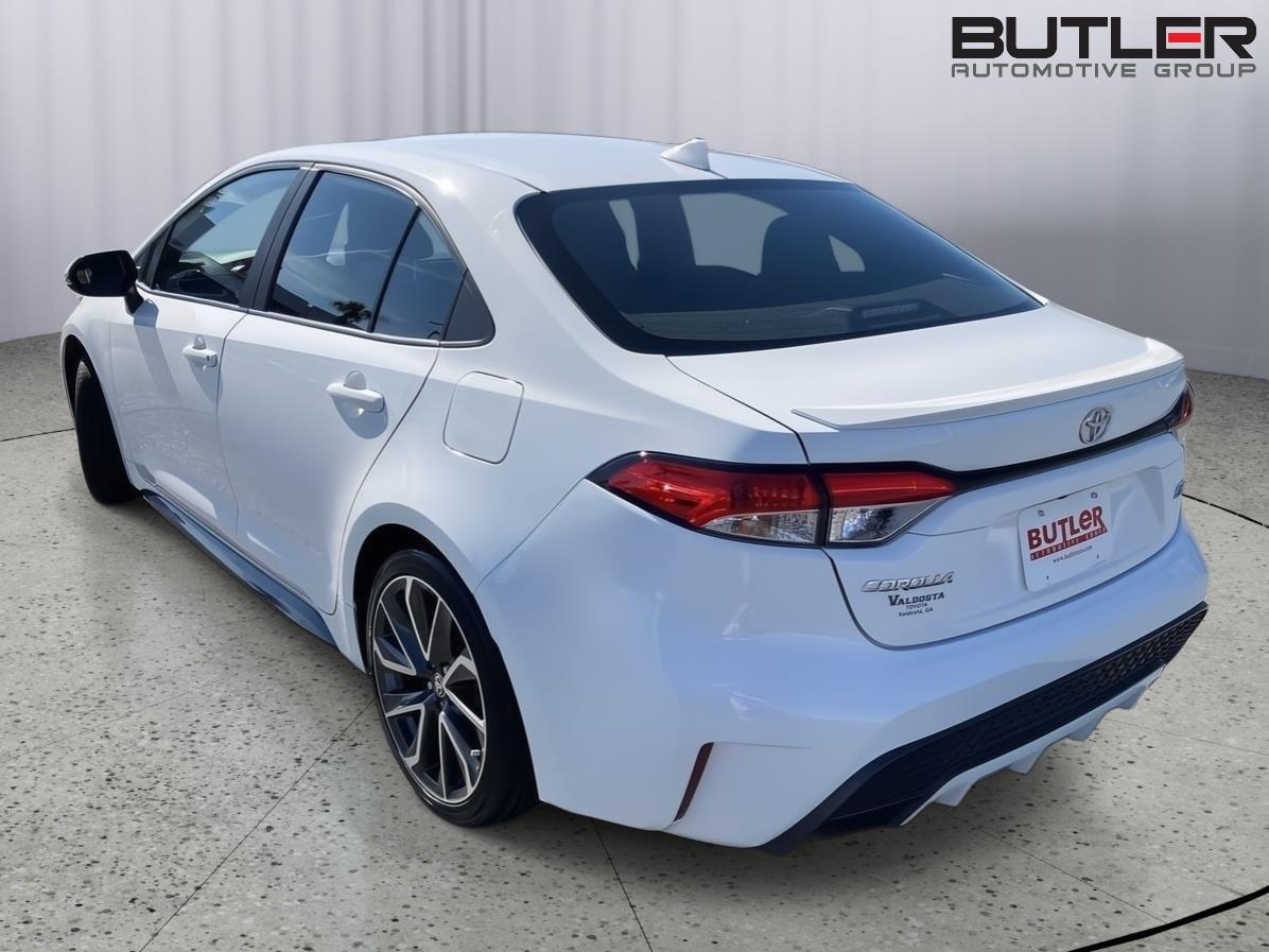 2022 Toyota Corolla SE photo 3