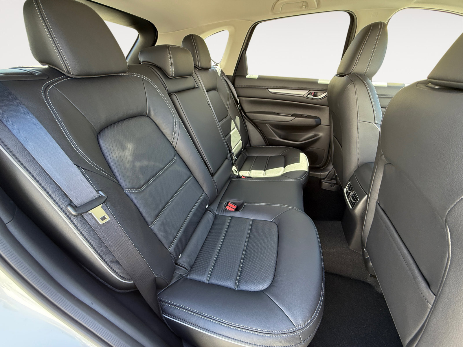 2025 Mazda CX-5 2.5 S Preferred photo 18