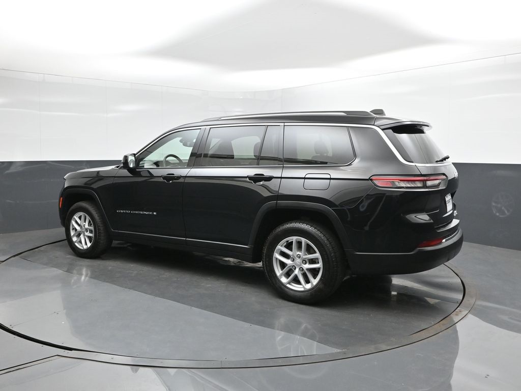 2023 Jeep Grand Cherokee Laredo photo 5