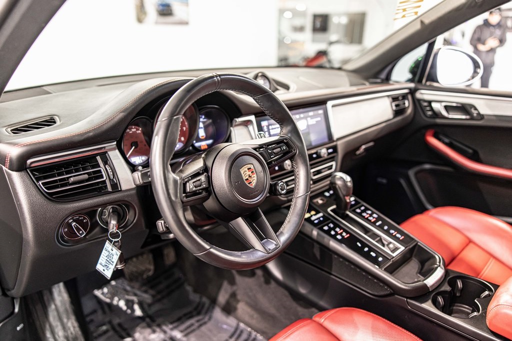 2023 PORSCHE MACAN - Image 19
