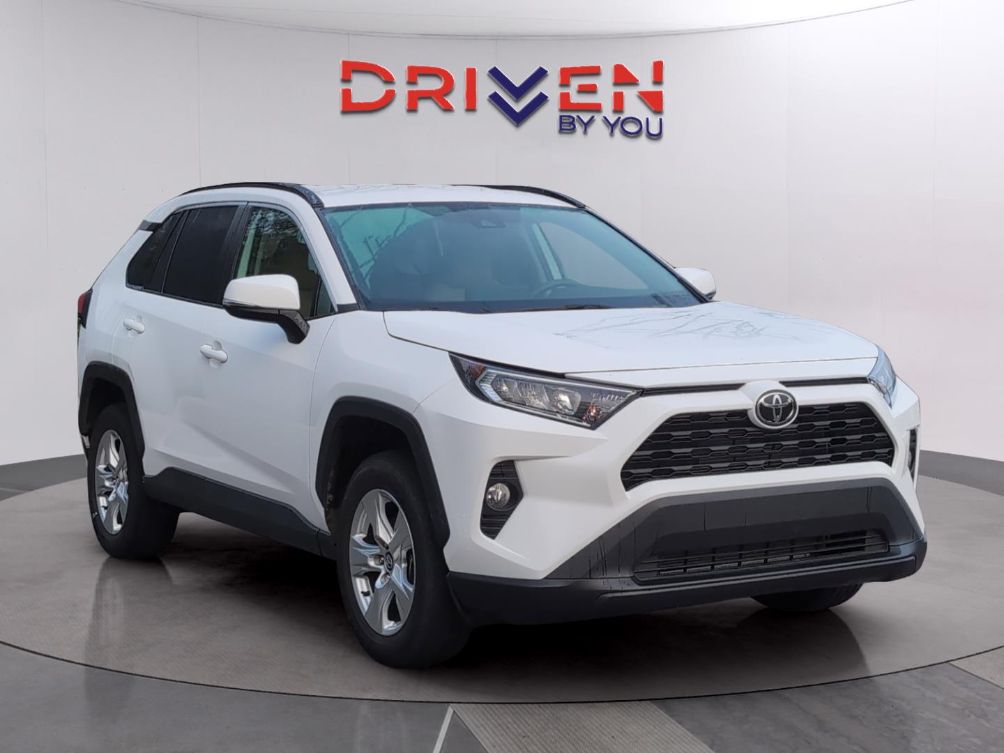 2021 Toyota RAV4 XLE photo 4