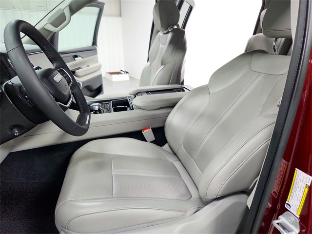 2024 Jeep Wagoneer Base photo 19