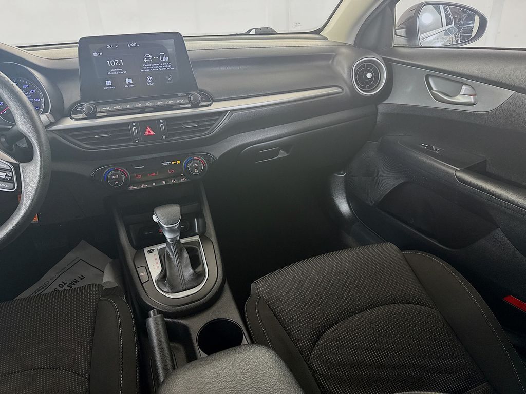 2019 Kia Forte LXS photo 24